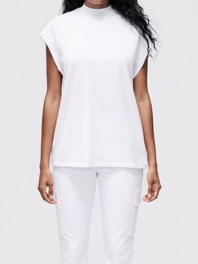 *NWT* DSTLD Unisex Muscle Tee